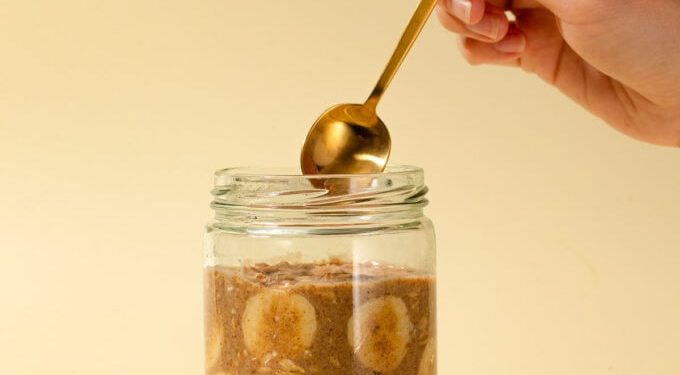 Banana Peanut Butter Overnight Oats (vegan)