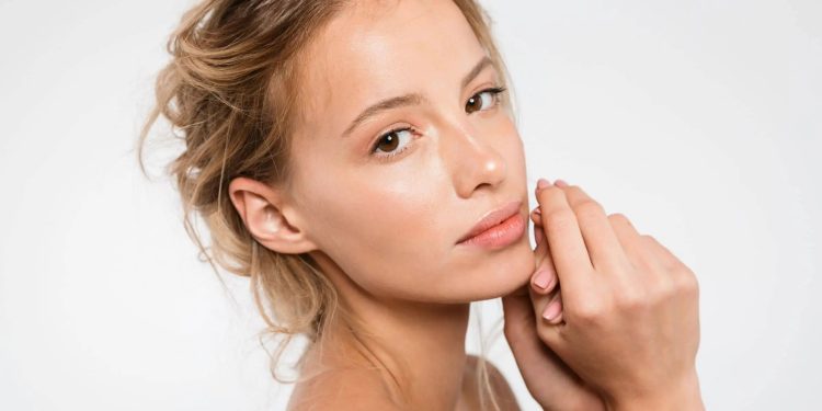 How to Achieve Radiant Skin Without Makeup