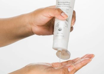 Say Goodbye to Dull Skin with Our Fermented Rice Water Cleanser