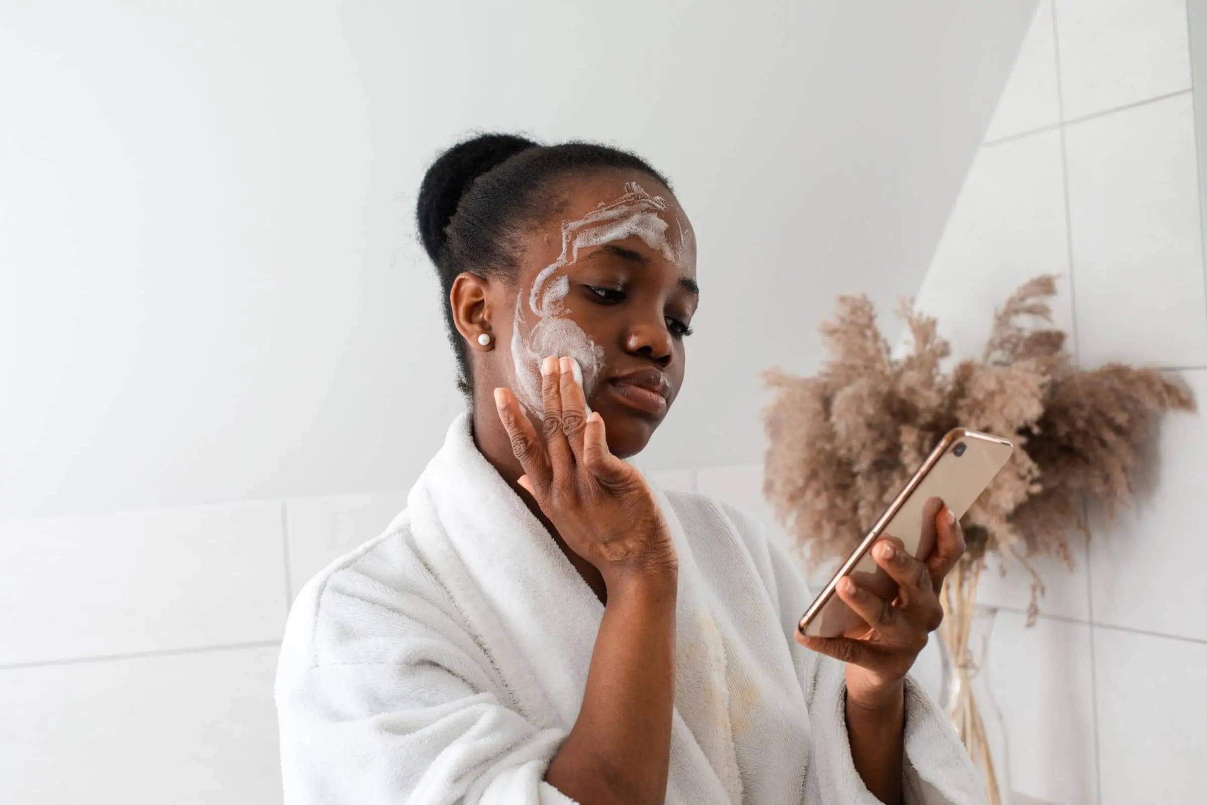 10 Minute Morning Skincare Routine for Busy Professionals