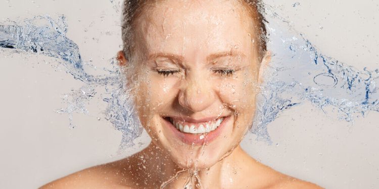 How to Hydrate Skin for a Brighter Glow