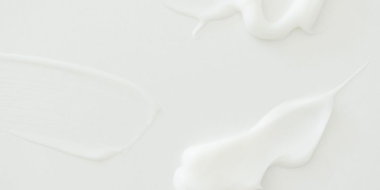 Less Is More—Master the Art of Minimalist Skincare (Skinimalism)