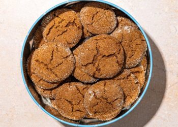 Crinkled Ginger Molasses Cookies