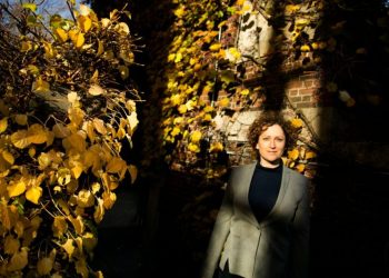 Exploring history of maternal effects on offspring