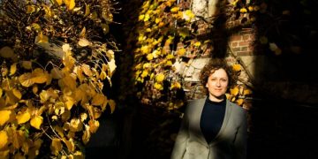 Exploring history of maternal effects on offspring